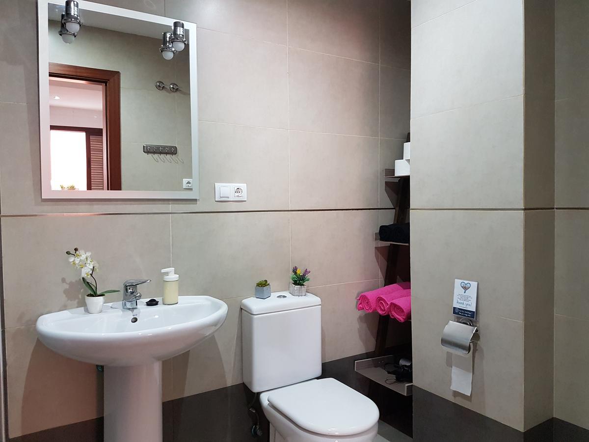 Toctoc Pedregalejo Beach Apartment Málaga Eksteriør billede
